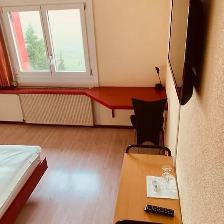 Hotel Lyssach מוטל